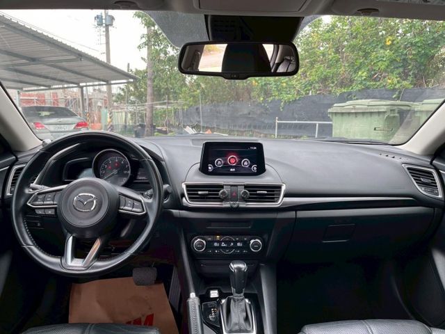 【預約賞車即享網路優惠價】2.0L 尊榮安全型 LED日行燈 分區溫控 中控螢幕 IKEY 定速巡航 HUD抬頭顯示器  第5張相片