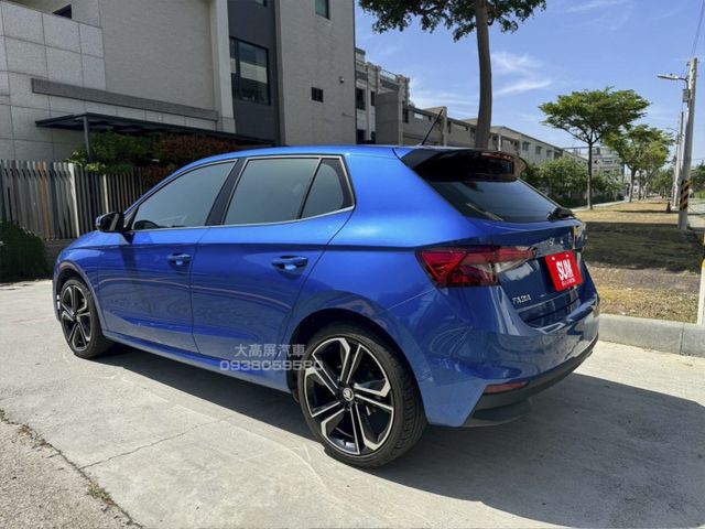 【預約賞車即享網路優惠價】 1.5T TSI豪華菁英版 原鈑件 主動轉向頭燈 分區溫控 中控螢幕 IKEY 定速 ACC  第2張相片
