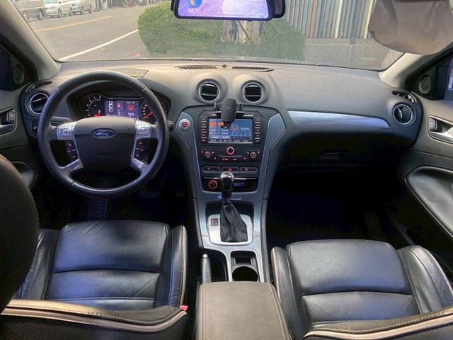 【預約賞車即享網路優惠價】2.0T EcoBoost運動旗艦 天窗 電動椅 分區溫控 中控螢幕 IKEY 定速巡航  第5張相片