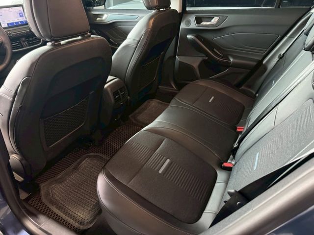 【預約賞車即享網路優惠價】1.5T 任性版 原鈑件 換檔撥片 換檔撥片 電動椅 中控螢幕 IKEY 定速 ACC  第4張相片