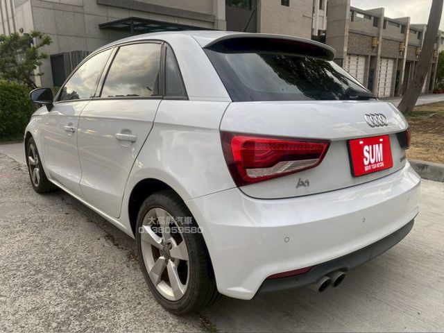 【預約賞車即享網路優惠價】1.4T 30 TFSI 原鈑件 方向盤快控鍵 恆溫空調 中控螢幕 定速巡航 循跡防滑  第2張相片