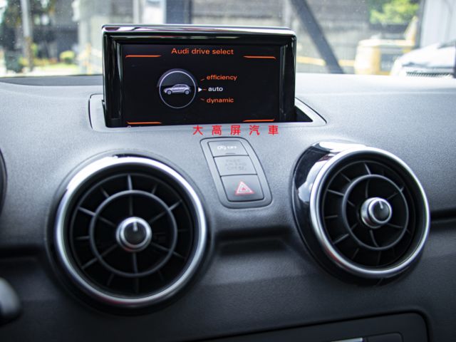 【預約賞車即享網路優惠價】1.4T 30 TFSI 原鈑件 方向盤快控鍵 恆溫空調 中控螢幕 定速巡航 循跡防滑  第16張相片