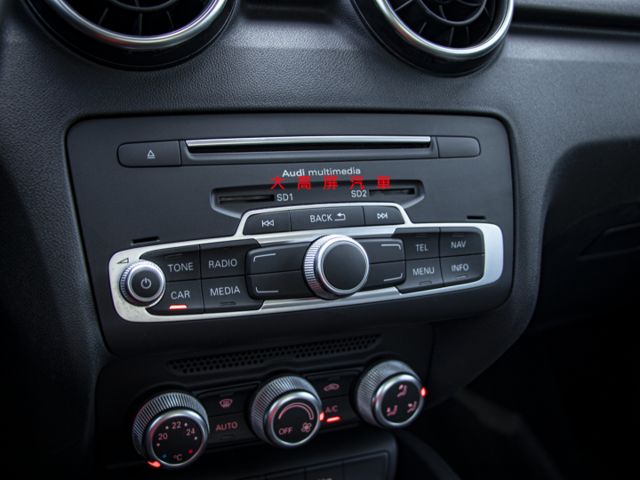 【預約賞車即享網路優惠價】1.4T 30 TFSI 原鈑件 方向盤快控鍵 恆溫空調 中控螢幕 定速巡航 循跡防滑  第17張相片