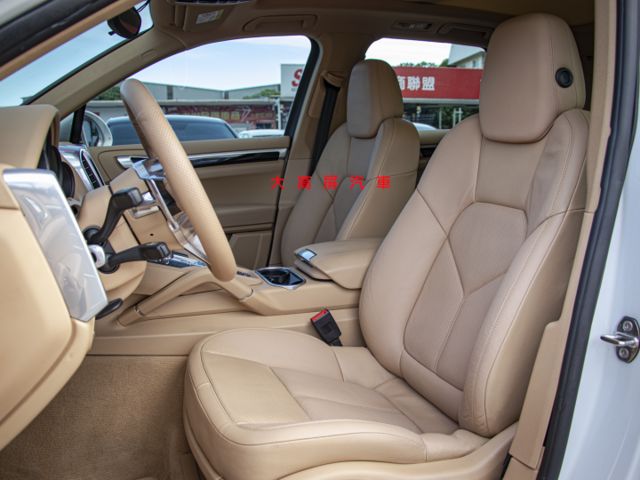 【預約賞車即享網路優惠價】3.6T S 原鈑件 LED日行燈 換檔撥片 分區溫控 電動椅 中控螢幕 定速 電尾門  第9張相片