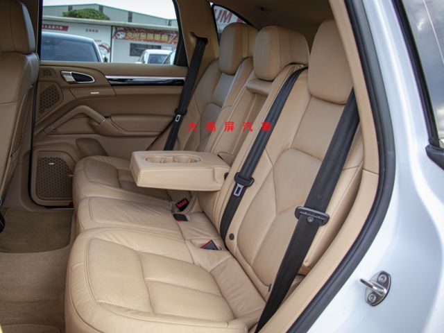 【預約賞車即享網路優惠價】3.6T S 原鈑件 LED日行燈 換檔撥片 分區溫控 電動椅 中控螢幕 定速 電尾門  第11張相片