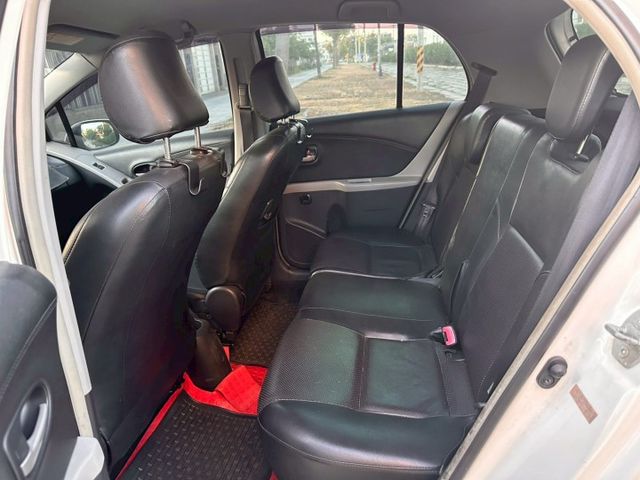 【預約賞車即享網路優惠價】1.5L G版 後霧燈 中控螢幕 倒車影像 電動後視鏡 後視鏡行車紀錄器  第4張相片