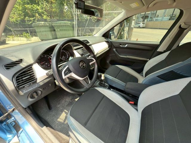 【預約賞車即享網路優惠價】1.2T TSI Style 原鈑件 LED日行燈 方向盤快控鍵 中控螢幕 IKEY 定速巡航  第3張相片