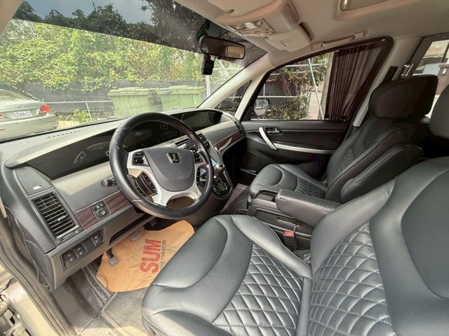 【預約賞車即享網路優惠價】2.2T 尊爵型 原鈑件 LED日行燈 天窗 恆溫 IKEY 定速 環景影像 電側滑門  第3張相片