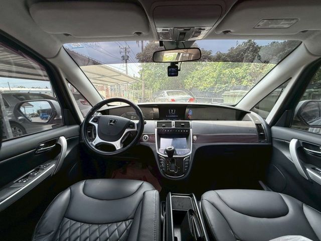 【預約賞車即享網路優惠價】2.2T 尊爵型 原鈑件 LED日行燈 天窗 恆溫 IKEY 定速 環景影像 電側滑門  第5張相片