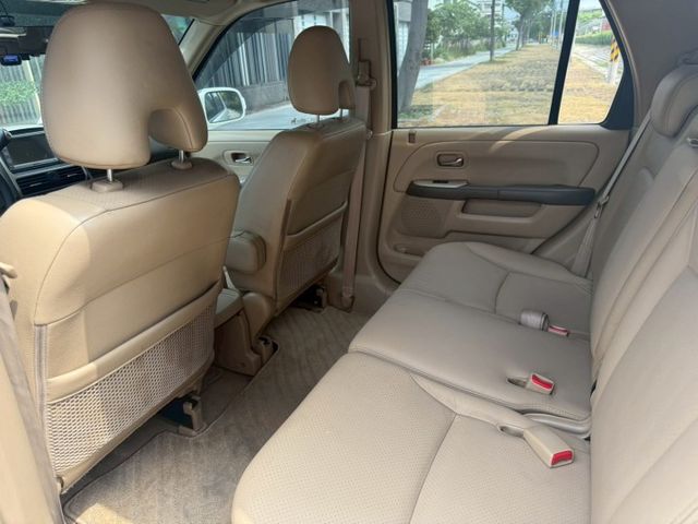 【預約賞車即享網路優惠價】2.0L 原鈑件 前霧燈 後視鏡方向指示燈 中控螢幕  倒車顯影  第4張相片