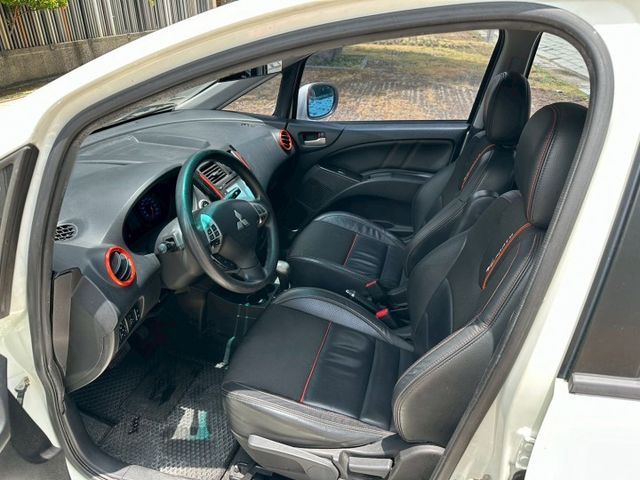 【預約賞車即享網路優惠價】1.5L X-Sports跨界豪華型 原鈑件 前後霧燈 方向盤快控鍵 恆溫 中控螢幕 IKEY  第3張相片