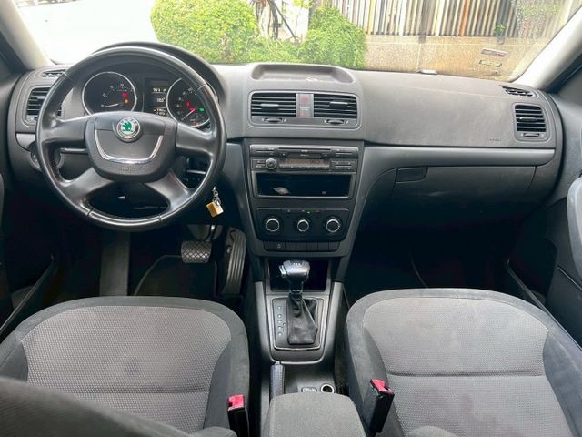 【預約賞車即享網路優惠價】1.2T TSI  前霧燈 車頂行李架 CD音響主機 防盜系統 循跡防滑 ISOFIX  第5張相片