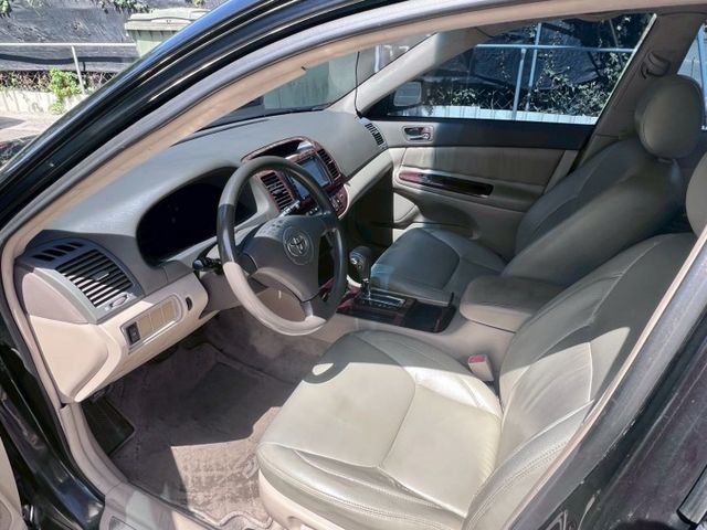 【預約賞車即享網路優惠價】2.0L CD音響主機 中控螢幕 恆溫空調 皮椅  第3張相片