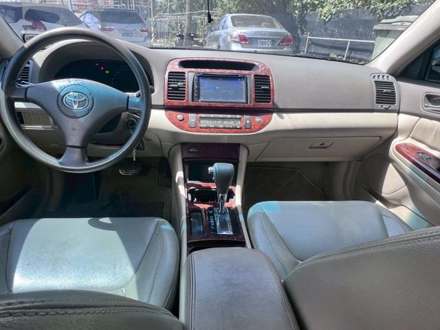 【預約賞車即享網路優惠價】2.0L CD音響主機 中控螢幕 恆溫空調 皮椅  第5張相片