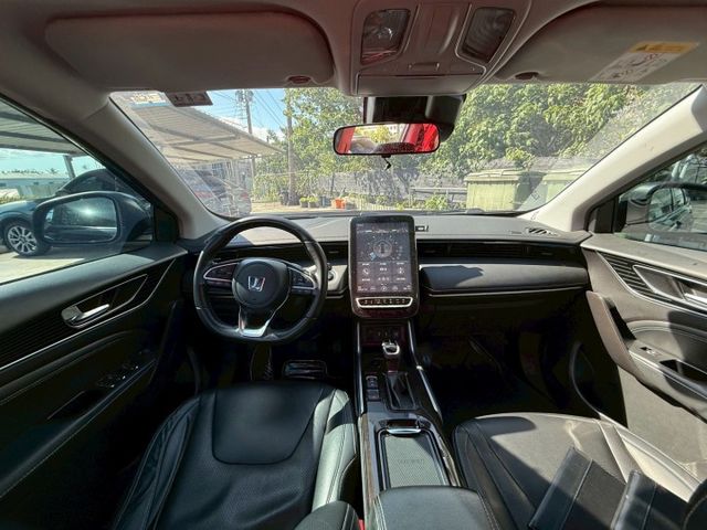 【預約賞車即享網路優惠價】1.8T 五人ARD智行板 原鈑件 LED日行燈 恆溫空調 中控螢幕 IKEY 定速  第5張相片