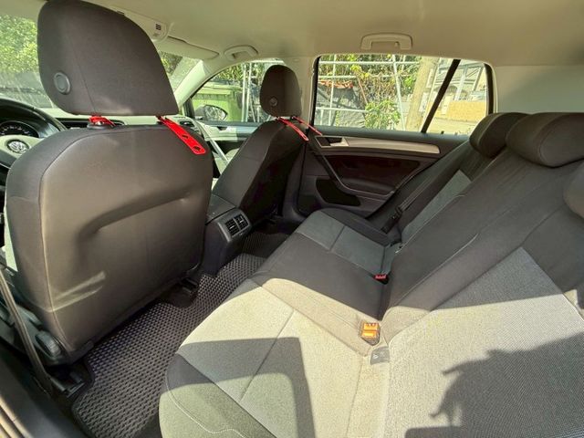 【預約賞車即享網路優惠價】1.2T TL 原鈑件 後霧燈 後座出風口 中控螢幕 循跡防滑 ISOFIX兒童安全椅固定  第4張相片