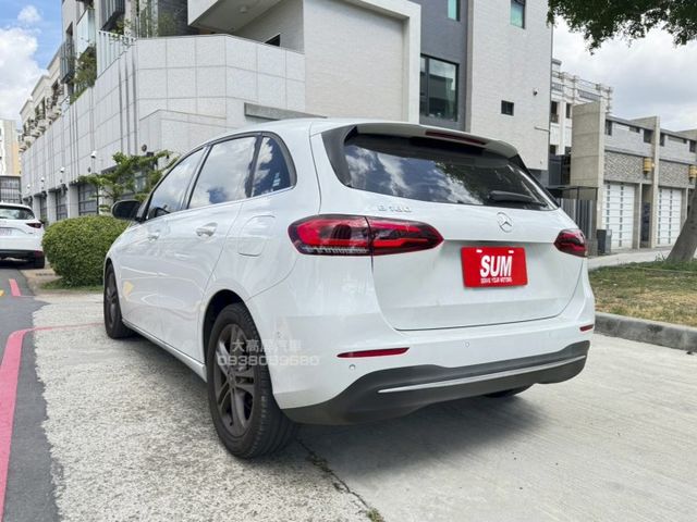 【預約賞車即享網路優惠價】1.3T 原鈑件 換檔撥片 分區溫控 電動椅 中控螢幕 IKEY 定速 自動停車 電尾門  第2張相片