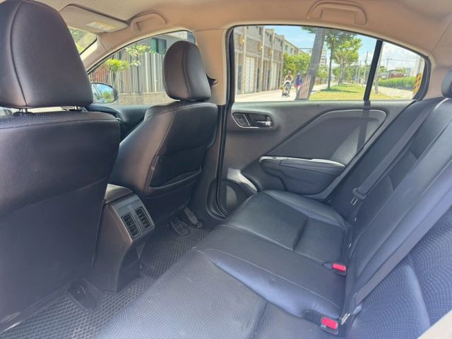 【預約賞車即享網路優惠價】1.5L VTI-S LED日行燈 換檔撥片 恆溫 中控螢幕 衛星導航 定速 循跡防滑  第4張相片