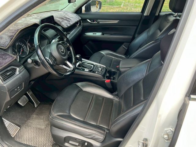 【預約賞車即享網路優惠價】2.0L 頂級獻定版 原鈑件 主動轉向頭燈  分區溫控 電動椅 IKEY 定速 前方雷達  第3張相片