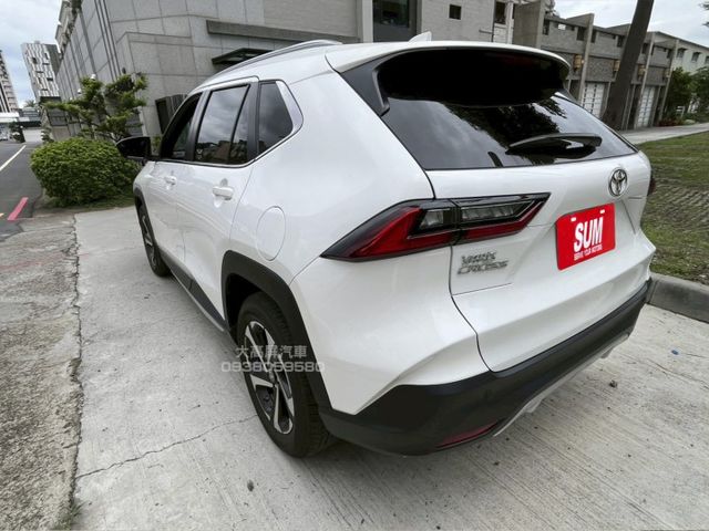 【預約賞車即享網路優惠價】1.5L 潮玩版 原鈑件 LED日行燈 恆溫 中控螢幕 IKEY 定速 電尾門 ACC  第2張相片