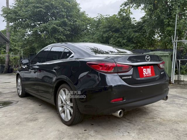【預約賞車即享網路優惠價】 2.2T 柴油旗艦型 原鈑件 電動天窗 分區溫控 電動椅 IKEY 導航 定速 跟車  第2張相片