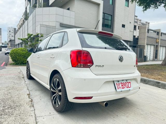 【預約賞車即享網路優惠價】1.6L HL 原鈑件 前後霧燈 恆溫空調 中控螢幕 衛星導航 ISOFIX兒童安全椅固定  第2張相片
