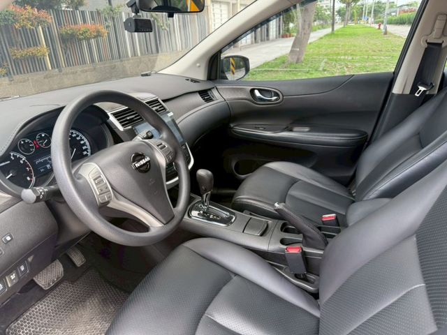 【預約賞車即享網路優惠價】1.6L 旗艦版 原鈑件 LED日行燈 方向盤快控鍵 分區溫控  IKEY 定速 環景  第3張相片