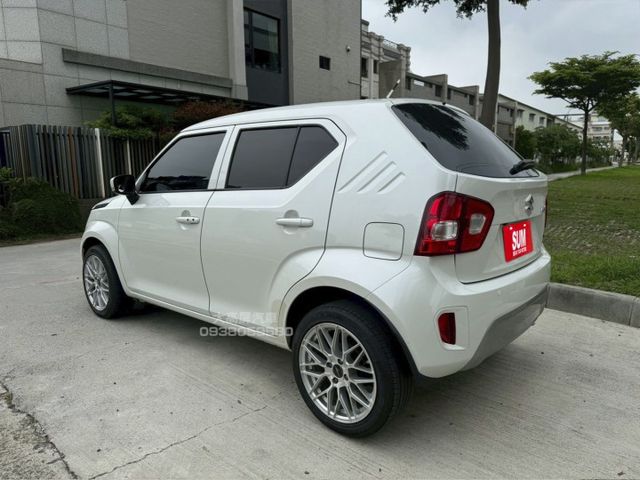 【預約賞車即享網路優惠價】1.2L GLX 原鈑件 LED日行燈 方向盤快控鍵 恆溫空調 中控螢幕 IKEY 定速巡航  第2張相片