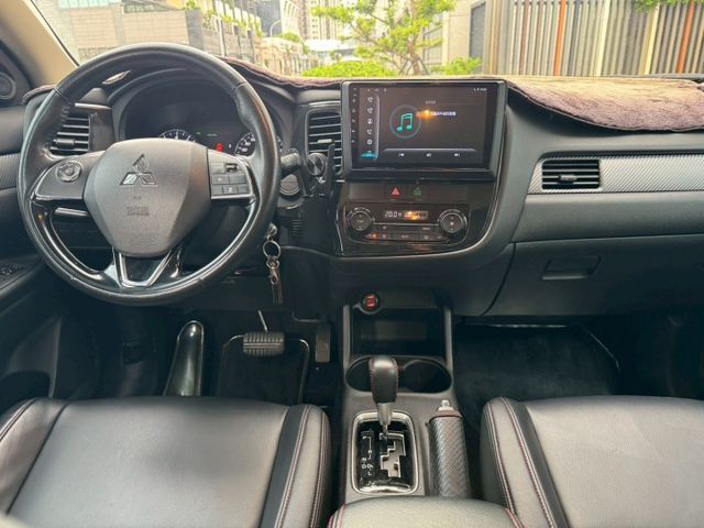 【預約賞車即享網路優惠價】2.4L 安全型 原鈑件 前霧燈 方向盤快控鍵 恆溫 中控螢幕 定速 ACC  第5張相片