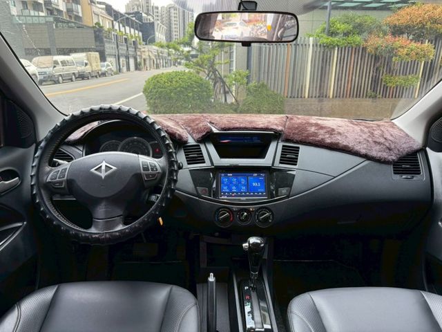 【預約賞車即享網路優惠價】2.4L 旗艦型 原鈑件 前後霧燈 方向盤快控鍵 中控螢幕 定速巡航 光感應自動頭燈  第5張相片