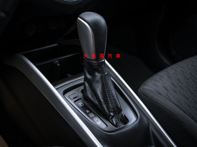 【預約賞車即享網路優惠價】1.0T GLX LED日行燈 方向盤快控鍵 換檔撥片 恆溫空調 IKEY 定速巡航 循跡防滑  第17張相片