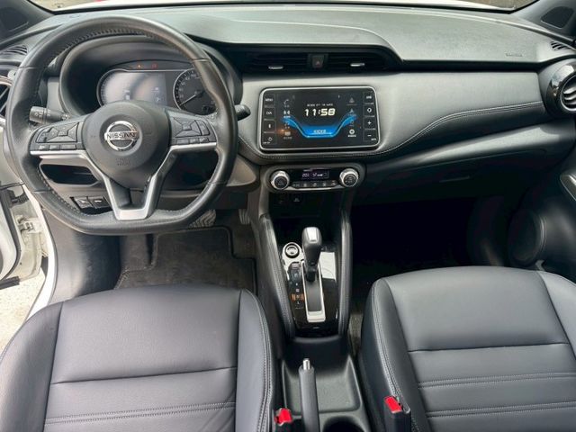 【預約賞車即享網路優惠價】1.5L 智行旗艦版 空力套件 方向盤快控鍵 恆溫 IKEY  中控螢幕 環景  第5張相片