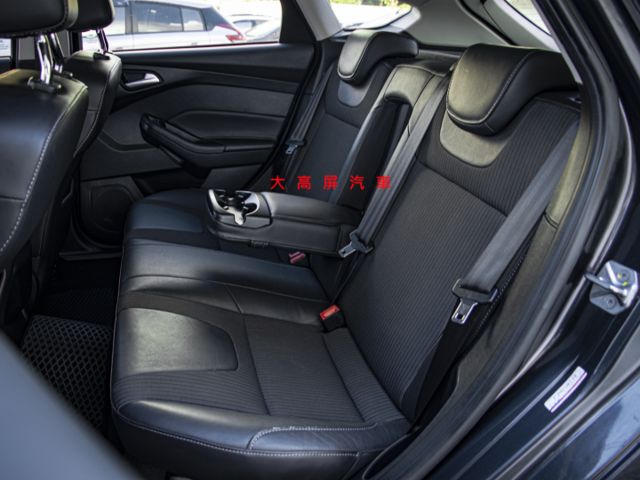 【預約賞車即享網路優惠價】2.0L 汽油運動型 原鈑件 空力套件 天窗 分區溫控 中控螢幕 導航 定速 自動停車  第10張相片