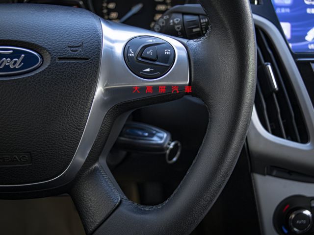 【預約賞車即享網路優惠價】2.0L 汽油運動型 原鈑件 空力套件 天窗 分區溫控 中控螢幕 導航 定速 自動停車  第14張相片