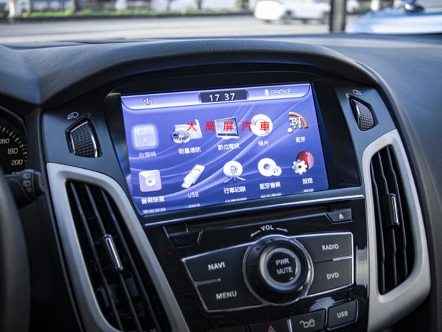 【預約賞車即享網路優惠價】2.0L 汽油運動型 原鈑件 空力套件 天窗 分區溫控 中控螢幕 導航 定速 自動停車  第15張相片