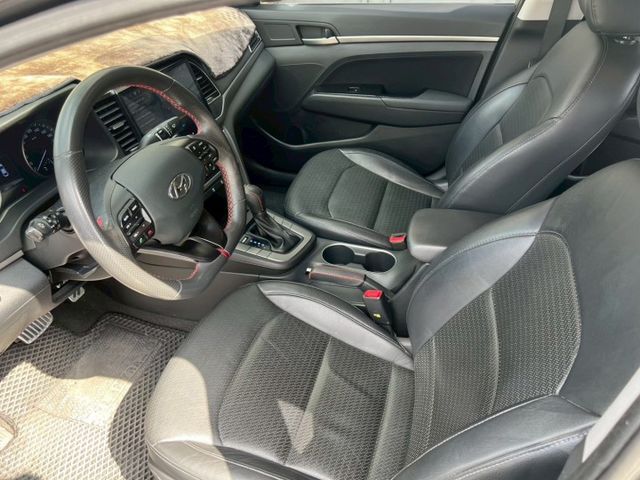 【預約賞車即享網路優惠價】1.6T 柴油尊貴型 升級Sport方向盤 多定速 原鈑件 中控螢幕 衛星導航  第3張相片