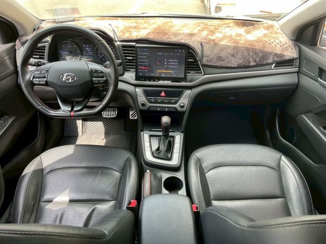 【預約賞車即享網路優惠價】1.6T 柴油尊貴型 升級Sport方向盤 多定速 原鈑件 中控螢幕 衛星導航  第5張相片