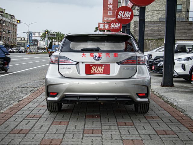 【預約賞車即享網路優惠價】1.8L 豪華版 原鈑 LED日行燈 分區溫控 電動椅 中控螢幕 IKEY 定速  第7張相片