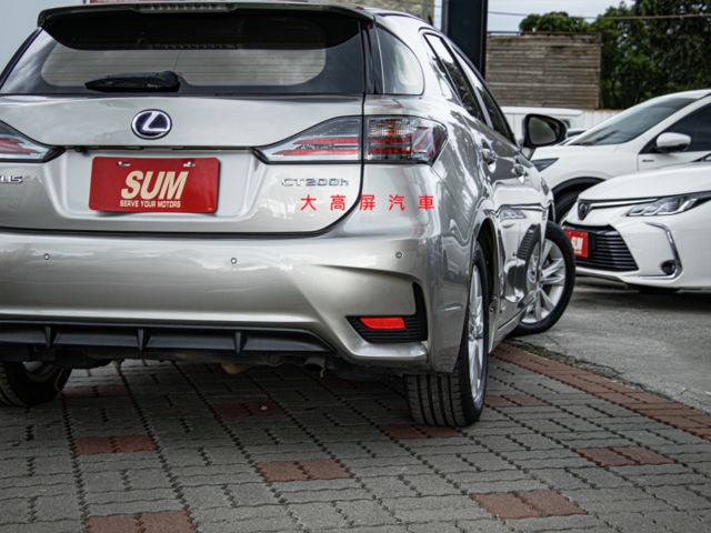 【預約賞車即享網路優惠價】1.8L 豪華版 原鈑 LED日行燈 分區溫控 電動椅 中控螢幕 IKEY 定速  第8張相片