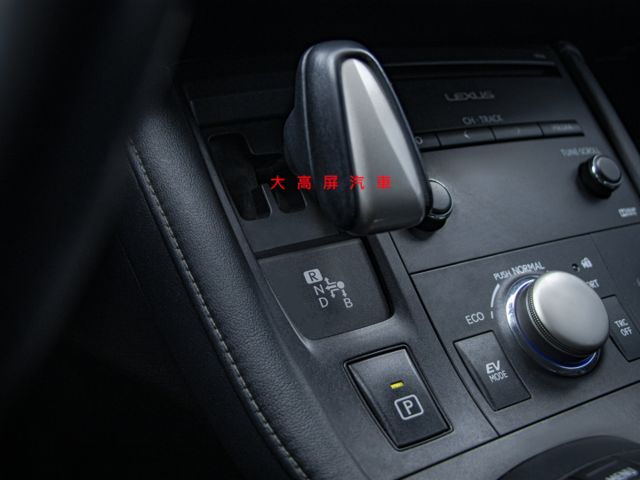 【預約賞車即享網路優惠價】1.8L 豪華版 原鈑 LED日行燈 分區溫控 電動椅 中控螢幕 IKEY 定速  第19張相片