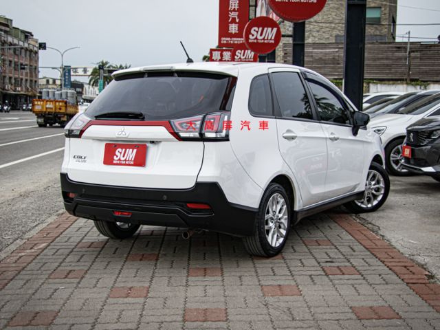 【預約賞車即享網路優惠價】1.5L 輕鬆型 原鈑件 LED日行燈 恆溫空調 IKEY 電動尾門 循跡防滑  第5張相片