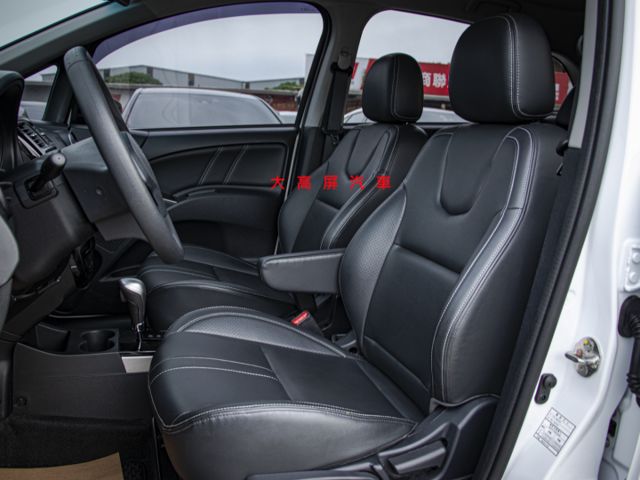 【預約賞車即享網路優惠價】1.5L 輕鬆型 原鈑件 LED日行燈 恆溫空調 IKEY 電動尾門 循跡防滑  第8張相片