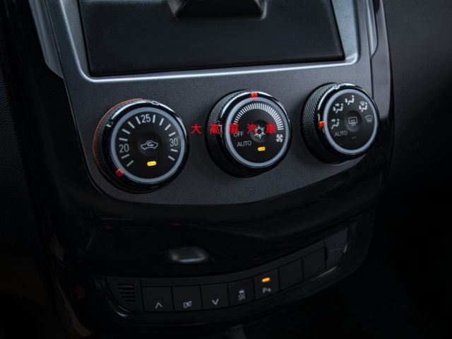 【預約賞車即享網路優惠價】1.5L 輕鬆型 原鈑件 LED日行燈 恆溫空調 IKEY 電動尾門 循跡防滑  第14張相片