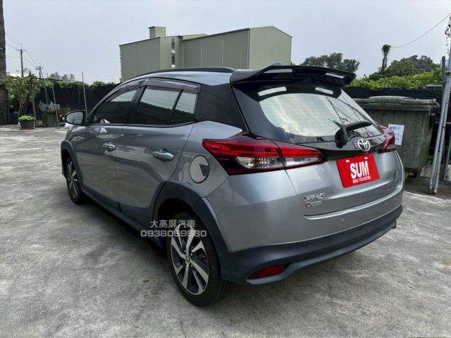 【預約賞車即享網路優惠價】1.5L Crossover豪華影音 原鈑 LED日行燈 方向盤快控鍵 導航 IKEY 定速  第2張相片