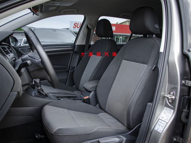 【預約賞車即享網路優惠價】1.2T TL 原鈑件 後霧燈 後座出風口 中控螢幕 藍牙通訊 循跡防滑  第8張相片