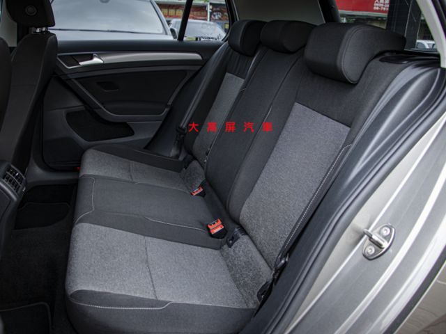 【預約賞車即享網路優惠價】1.2T TL 原鈑件 後霧燈 後座出風口 中控螢幕 藍牙通訊 循跡防滑  第9張相片