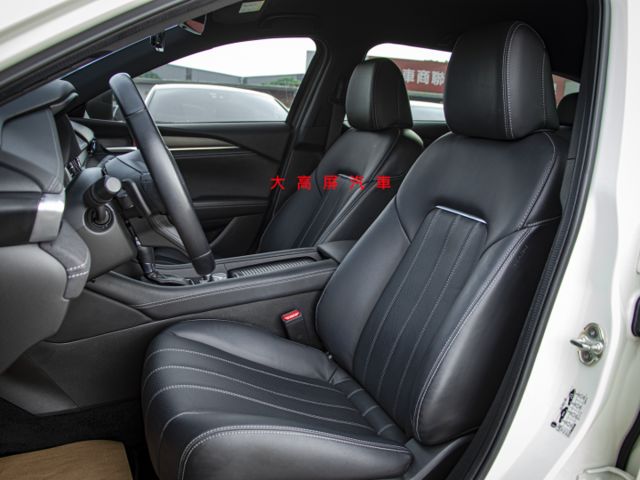 【預約賞車即享網路優惠價】2.5L Signature 原鈑件 換檔撥片 分區溫控 電動椅 IKEY 環景 定速 ACC  第8張相片