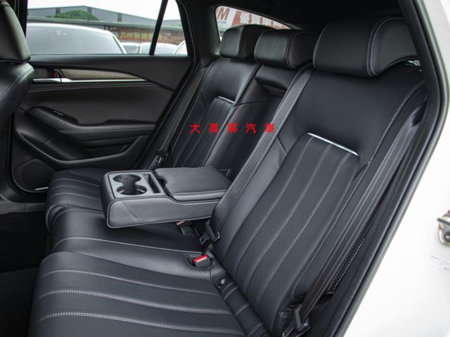 【預約賞車即享網路優惠價】2.5L Signature 原鈑件 換檔撥片 分區溫控 電動椅 IKEY 環景 定速 ACC  第10張相片