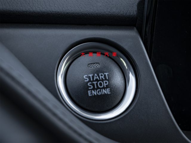 【預約賞車即享網路優惠價】2.5L Signature 原鈑件 換檔撥片 分區溫控 電動椅 IKEY 環景 定速 ACC  第14張相片