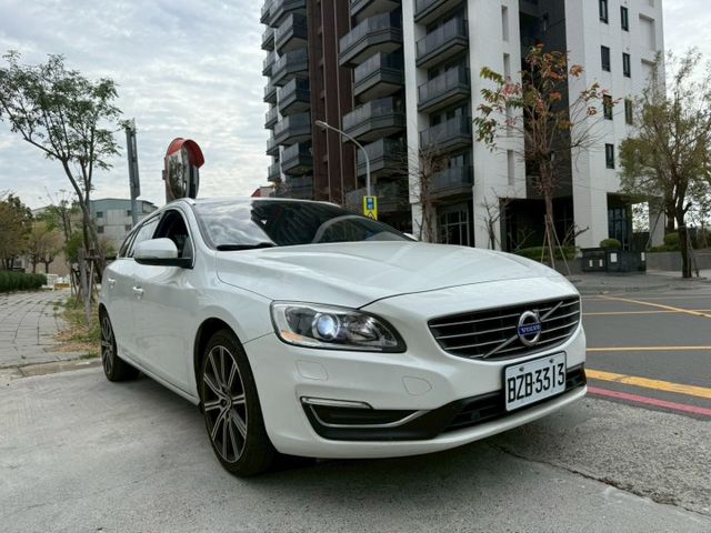 【D4豪華運動版】歡迎同行盤調～力拼全台最低價！讓您買到最實惠的價格  第1張相片